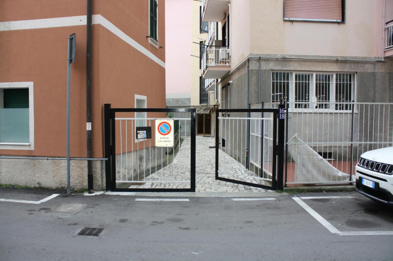 Casa Emma 400 Mt Dal Mare Apartment Spotorno Luaran gambar