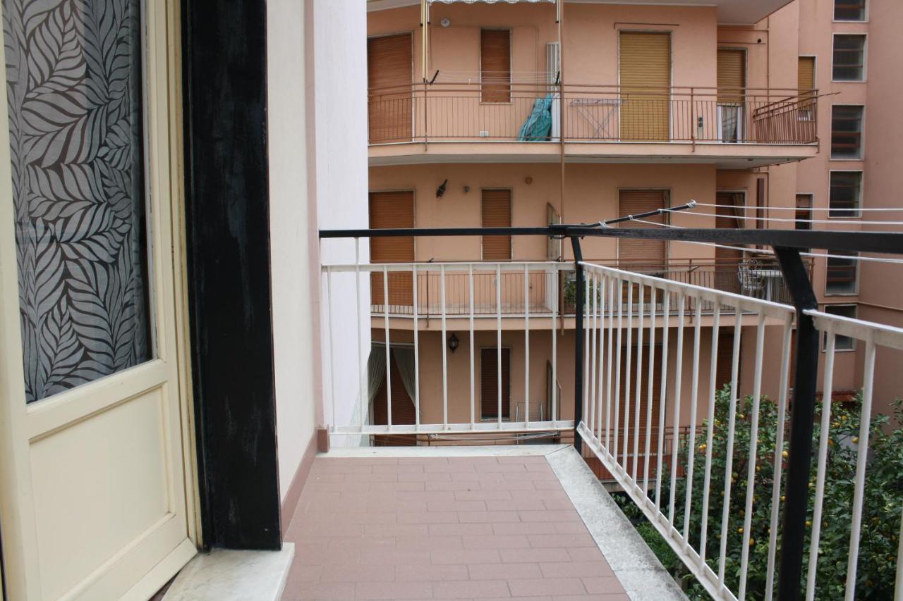 Casa Emma 400 Mt Dal Mare Apartment Spotorno Luaran gambar