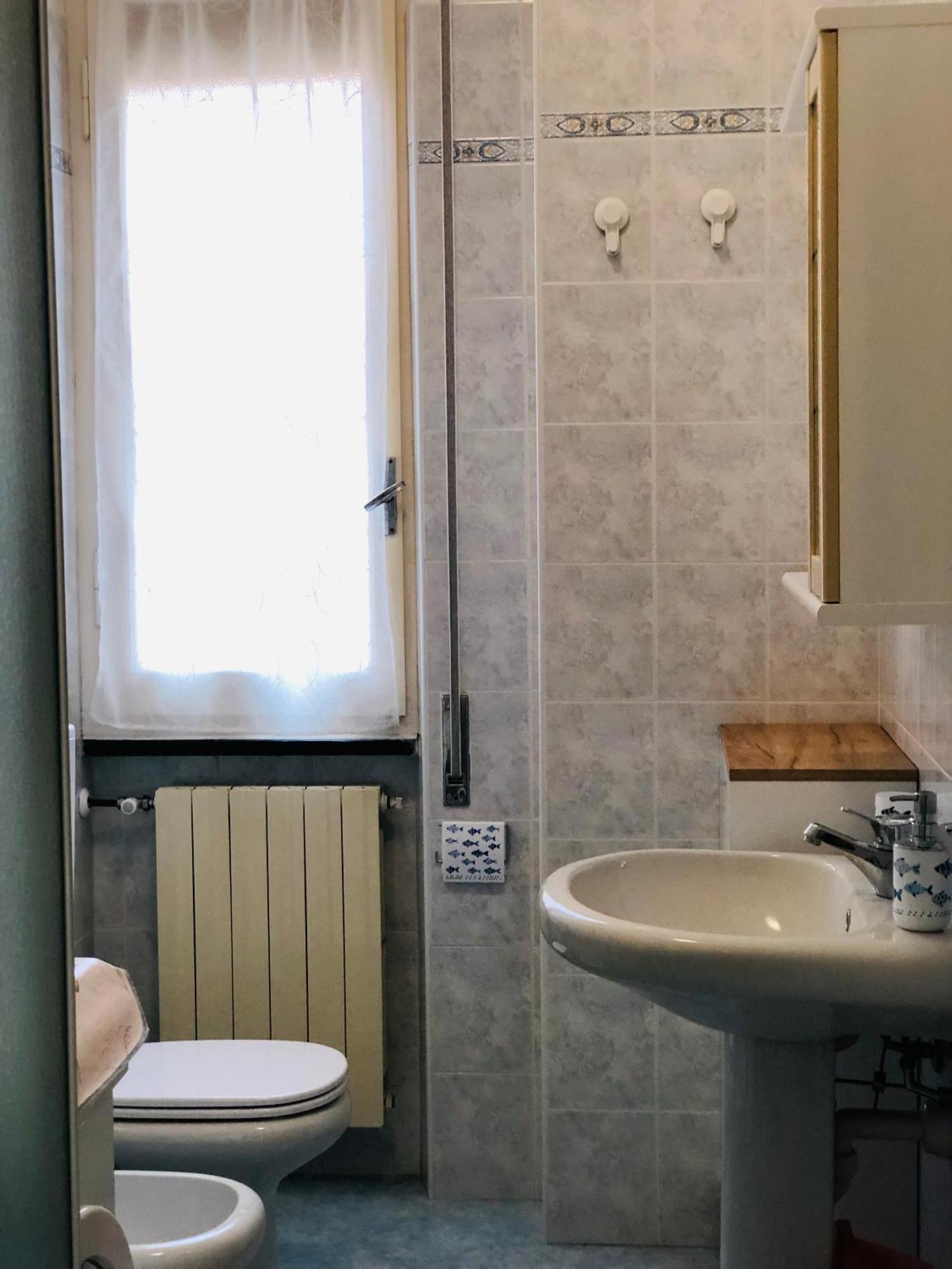Casa Emma 400 Mt Dal Mare Apartment Spotorno Luaran gambar